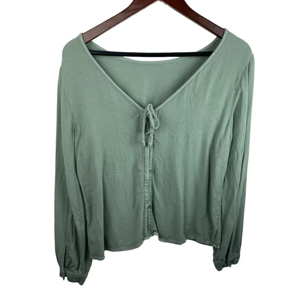 Cloth & Stone | Sage Green Tie Back Button Long Sleeve Top